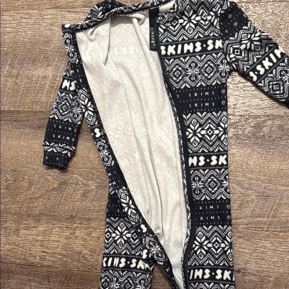SKIMS Logo Plush Pointelle Footless Romper in Black Fair Isle Print - Picture 12 of 12